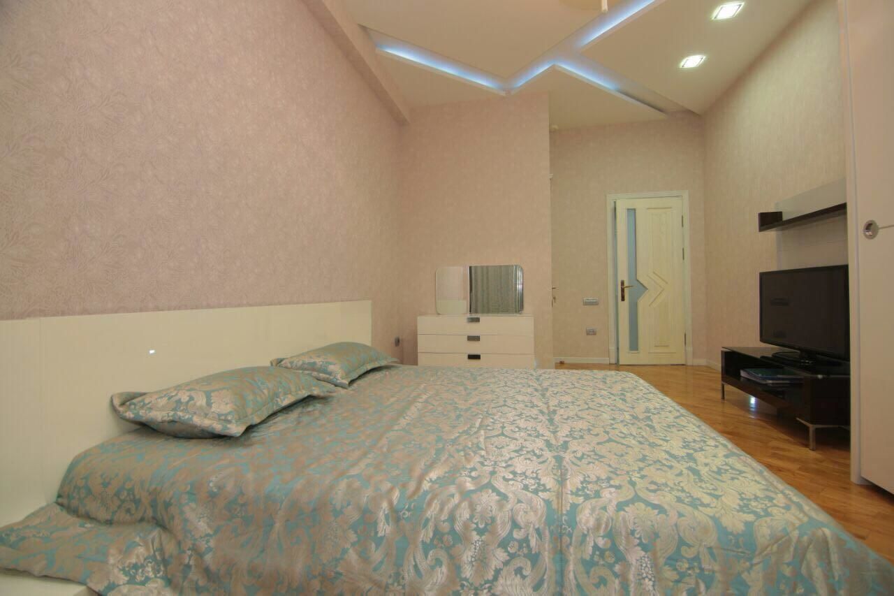 Апартаменты CENTR BAKU. 4 Bedrooms. Баку-19