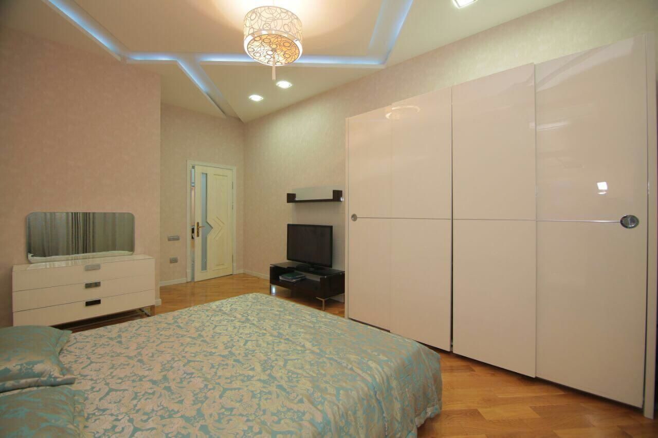 Апартаменты CENTR BAKU. 4 Bedrooms. Баку-23