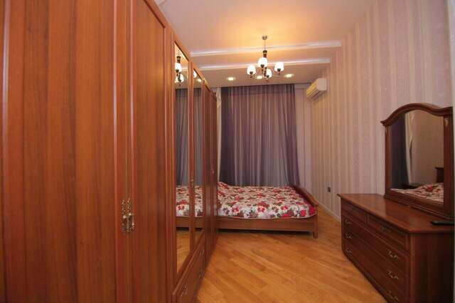 Апартаменты CENTR BAKU. 4 Bedrooms. Баку-12