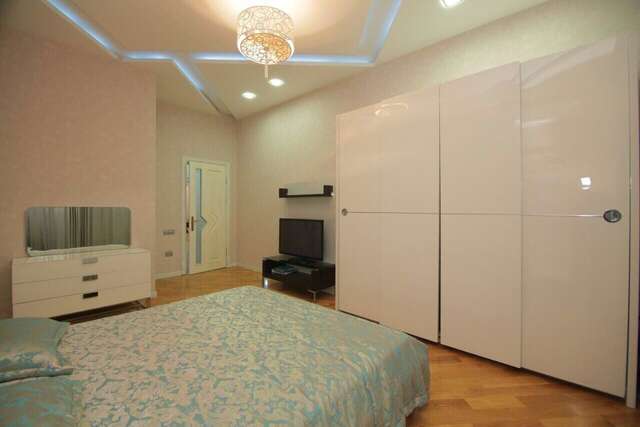 Апартаменты CENTR BAKU. 4 Bedrooms. Баку-22