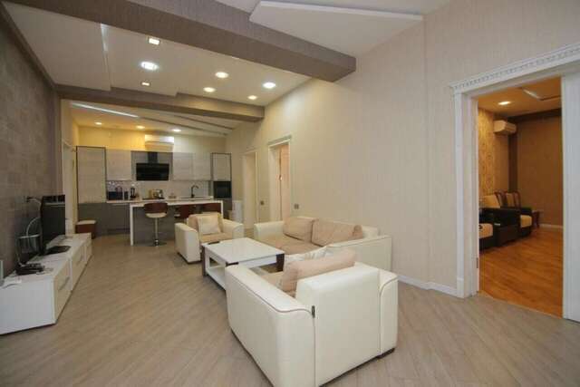 Апартаменты CENTR BAKU. 4 Bedrooms. Баку-38