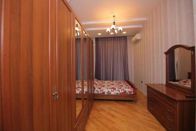 Апартаменты CENTR BAKU. 4 Bedrooms. Баку-45