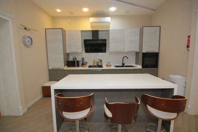 Апартаменты CENTR BAKU. 4 Bedrooms. Баку-48