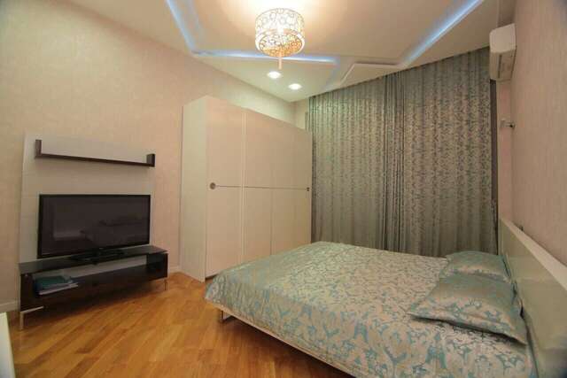 Апартаменты CENTR BAKU. 4 Bedrooms. Баку-11